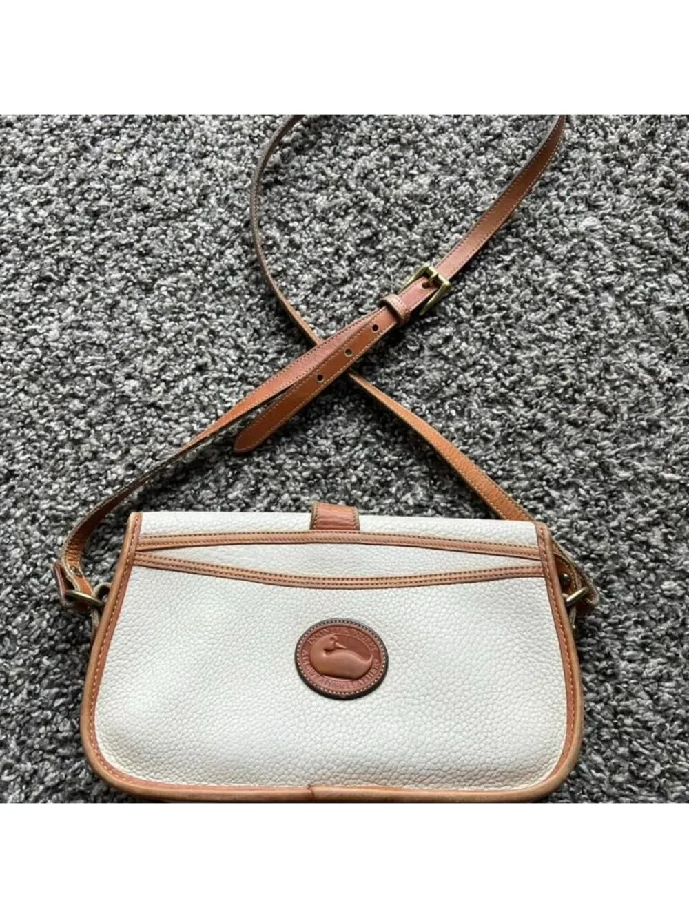 Vintage Ivory Tan Leather Dooney & Bourke Crossbody Bag Timeless Preppy Utility - Picture 4 of 8